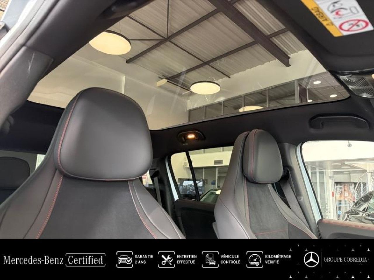 Photo du v&eacute;hicule 17 / 18