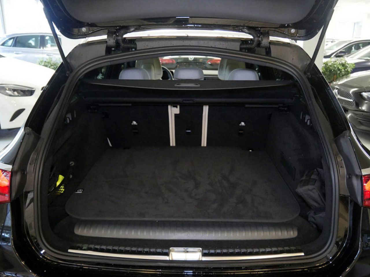Mercedes-Benz E-Klasse – Bild 11