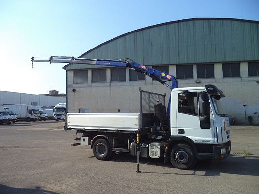 Vehicle image 6 / 6