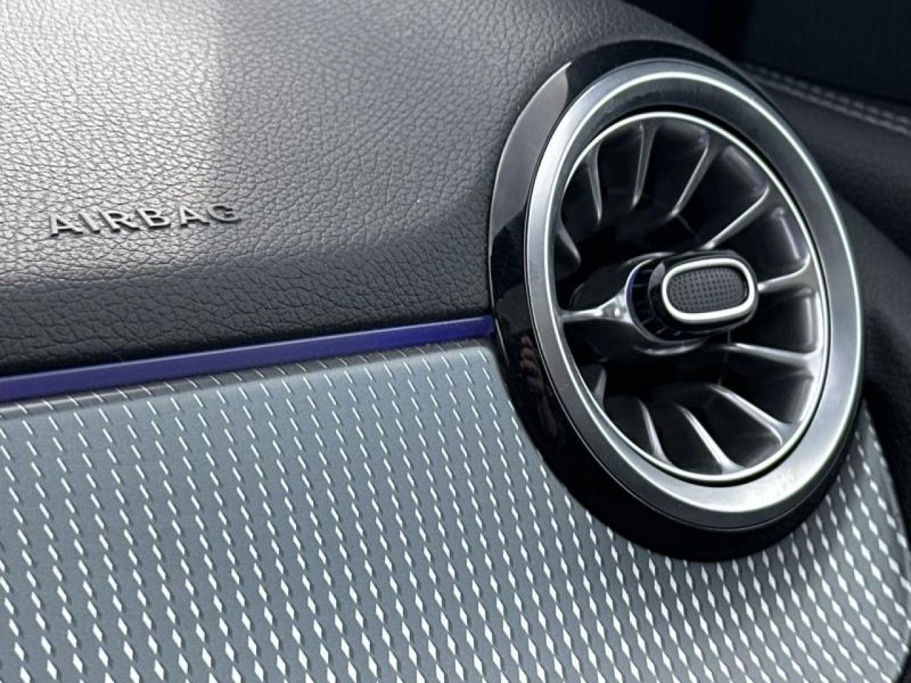 Photo du v&eacute;hicule 18 / 18