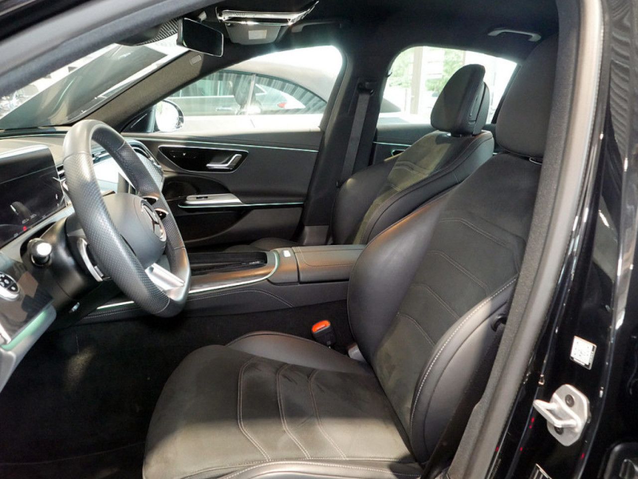 Mercedes-Benz E-Klasse – Bild 15