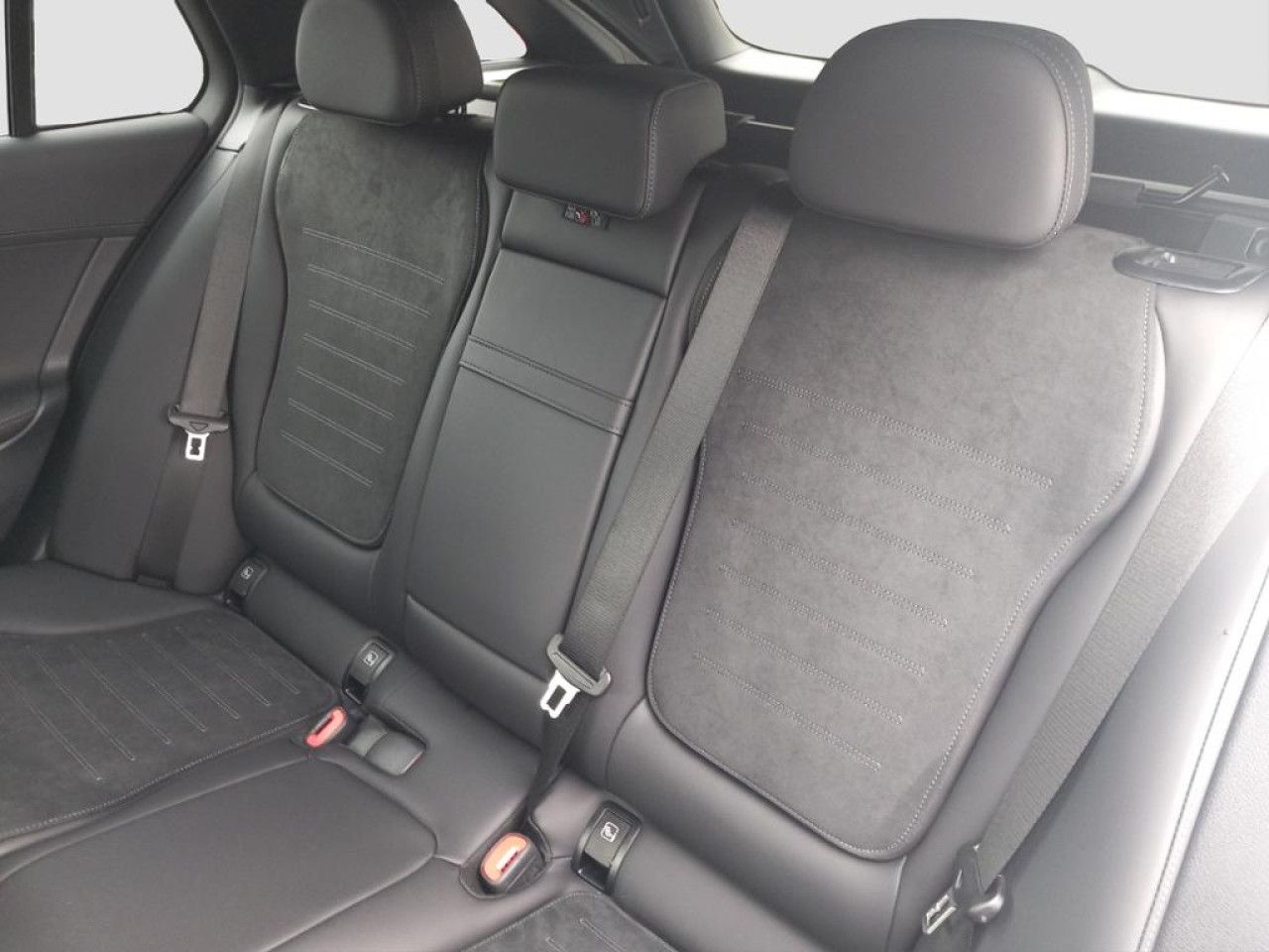 Mercedes-Benz C-Klasse – Bild 13