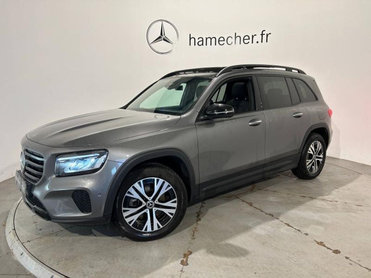 Photo du v&eacute;hicule 1 / 18