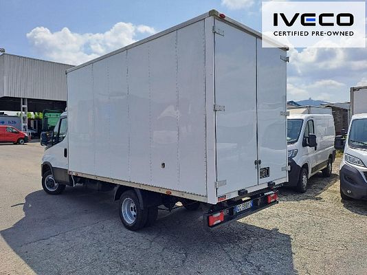 Vehicle image 3 / 11