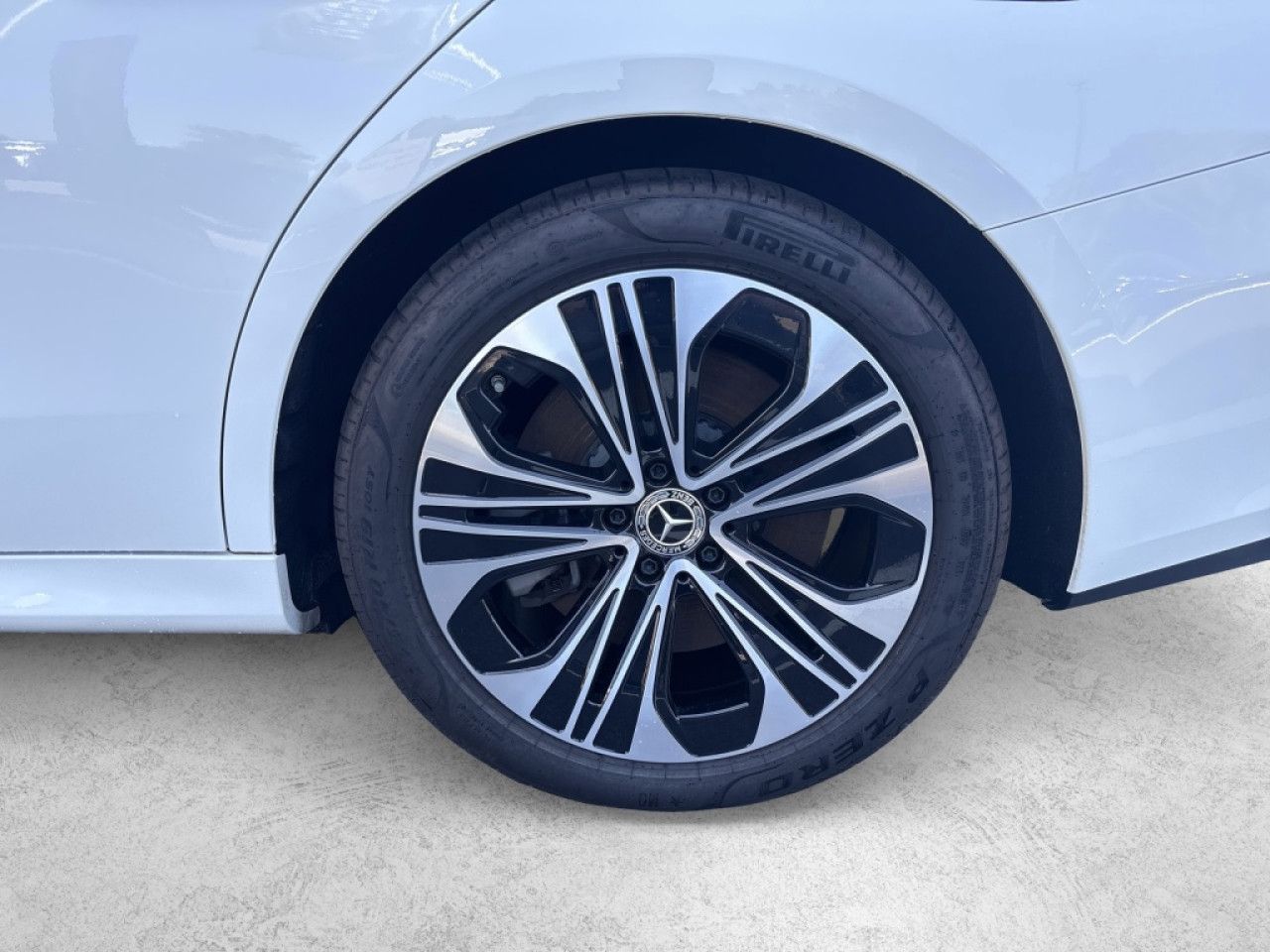 Mercedes-Benz E-Klasse – Bild 4