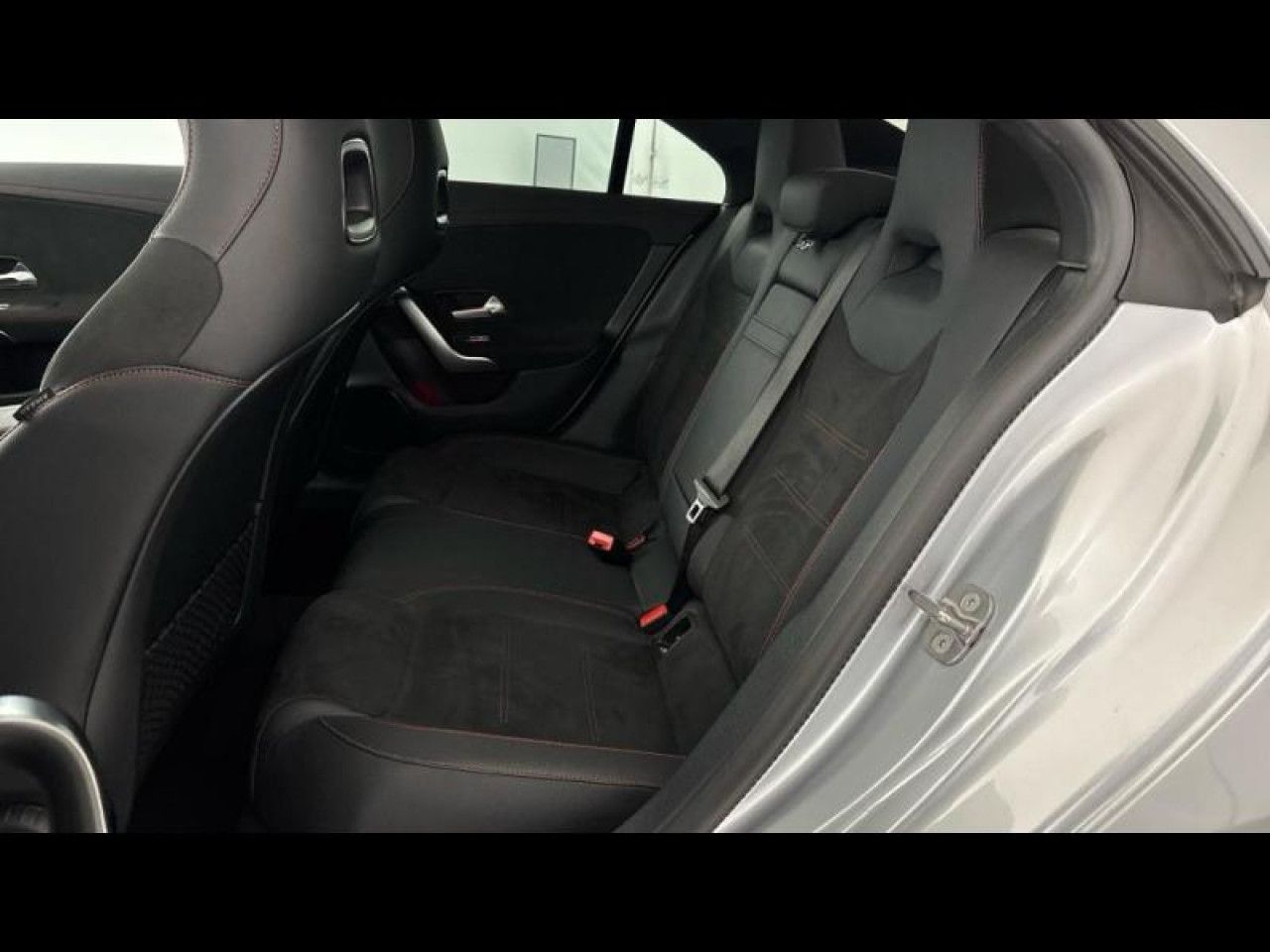 Photo du v&eacute;hicule 13 / 18