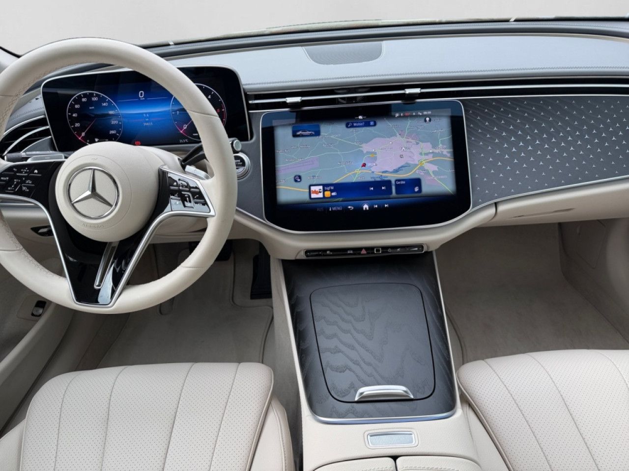Mercedes-Benz E-Klasse – Bild 8