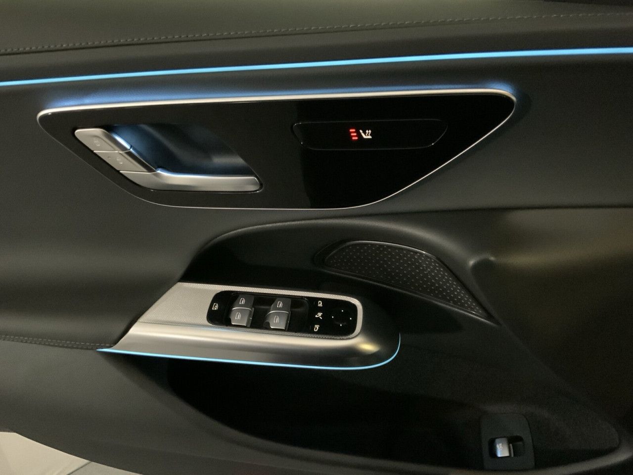 Mercedes-Benz E-Klasse – Bild 13
