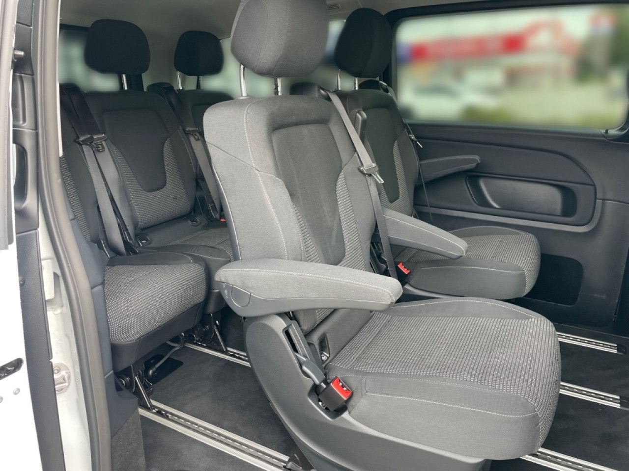 Mercedes-Benz EQV – Bild 12