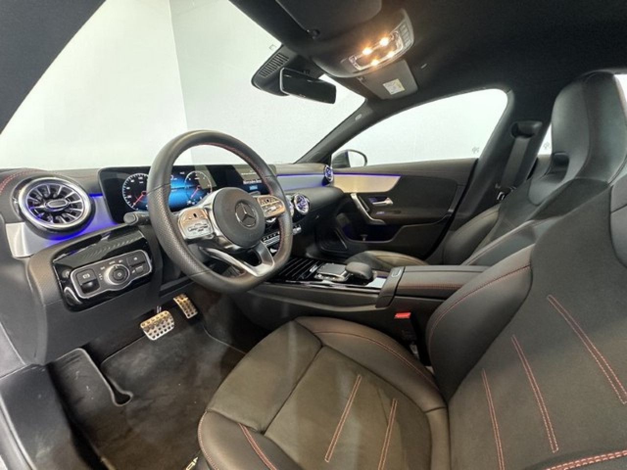 Imagem do ve&iacute;culo 12 / 19