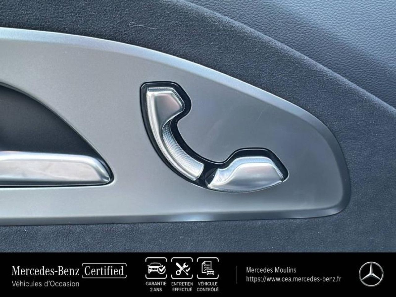 Photo du v&eacute;hicule 16 / 18