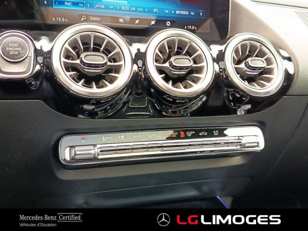 Photo du v&eacute;hicule 15 / 18