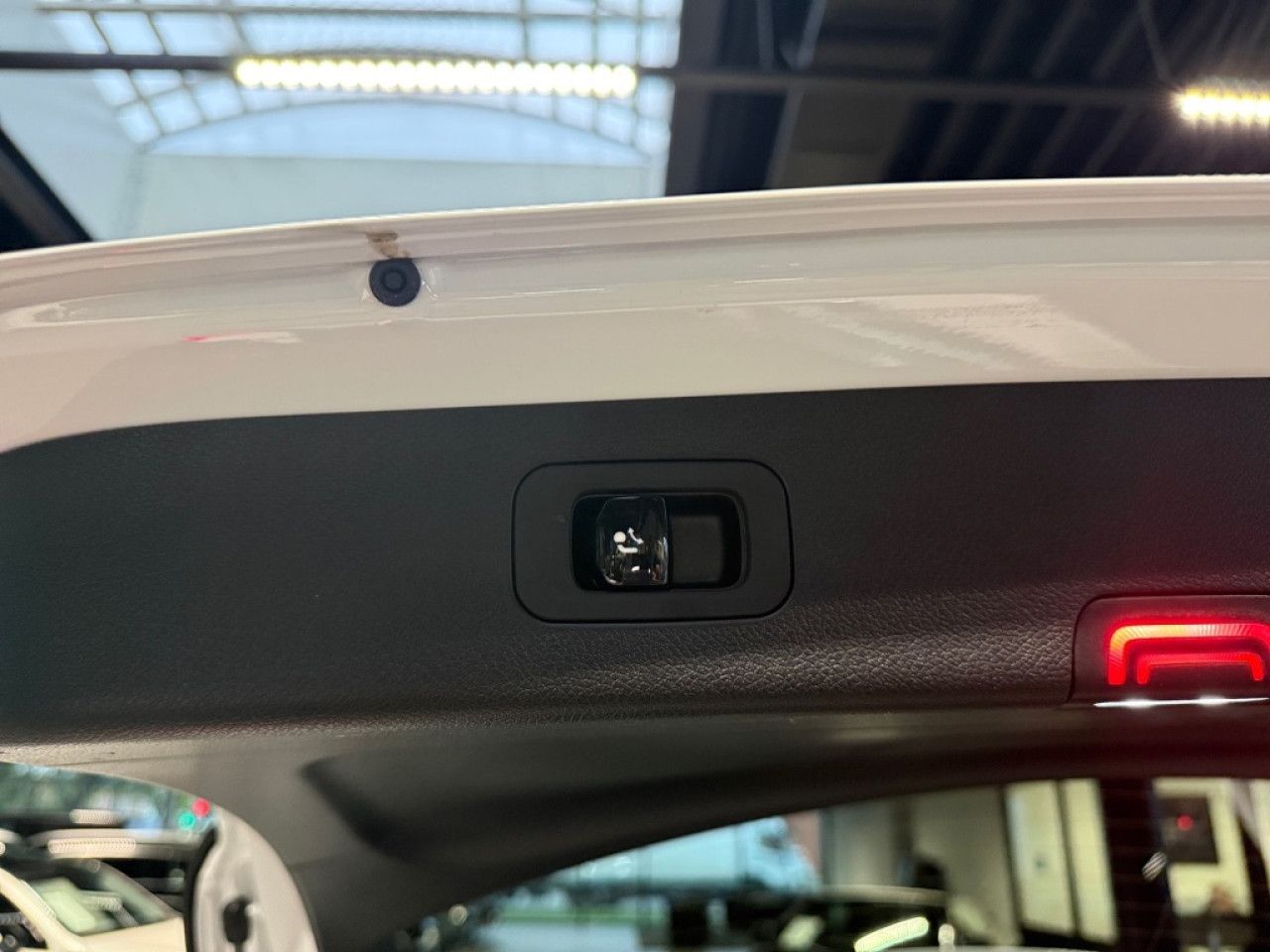 Mercedes-Benz E-Klasse – Bild 22