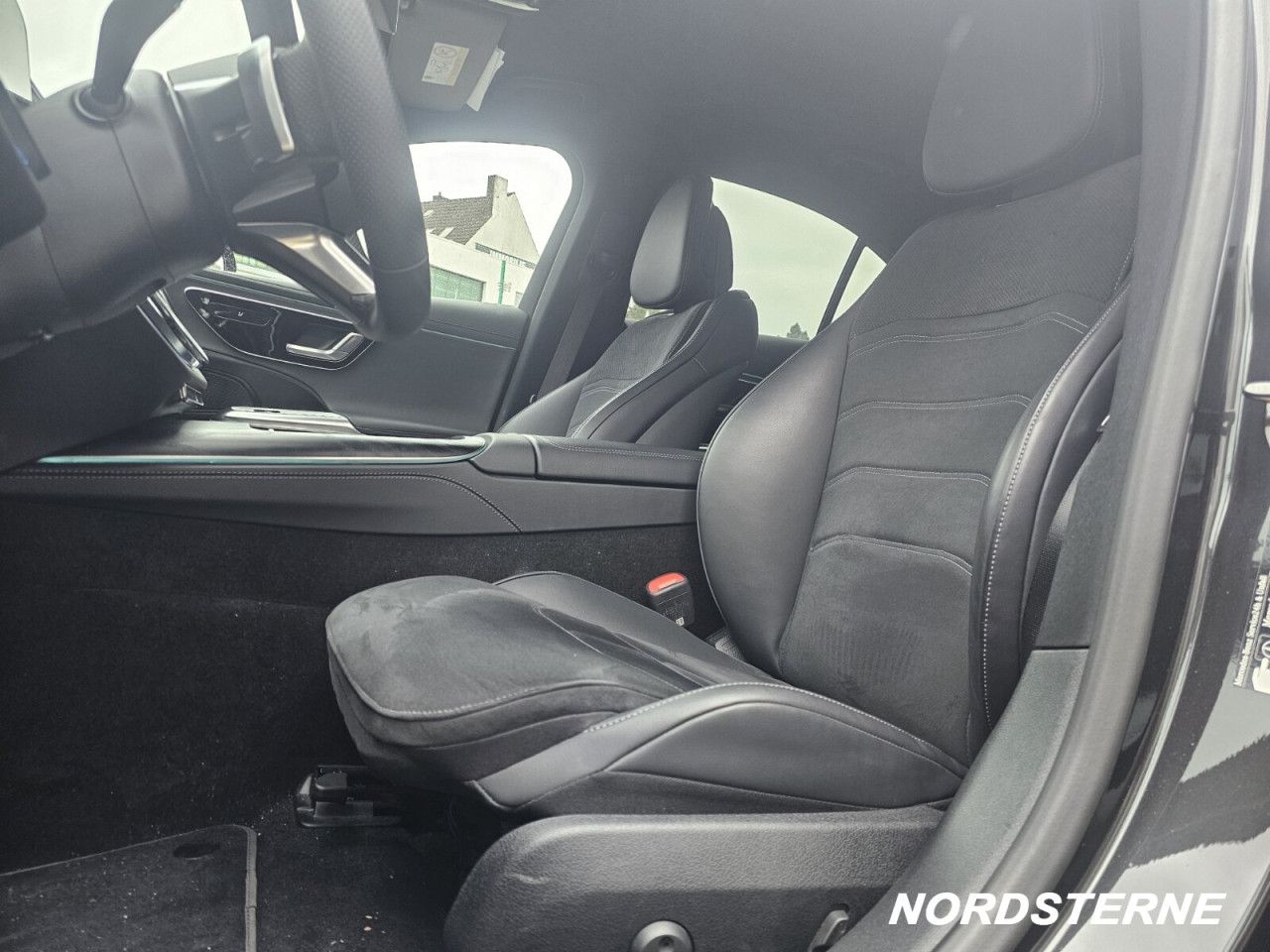 Mercedes-Benz E-Klasse – Bild 12