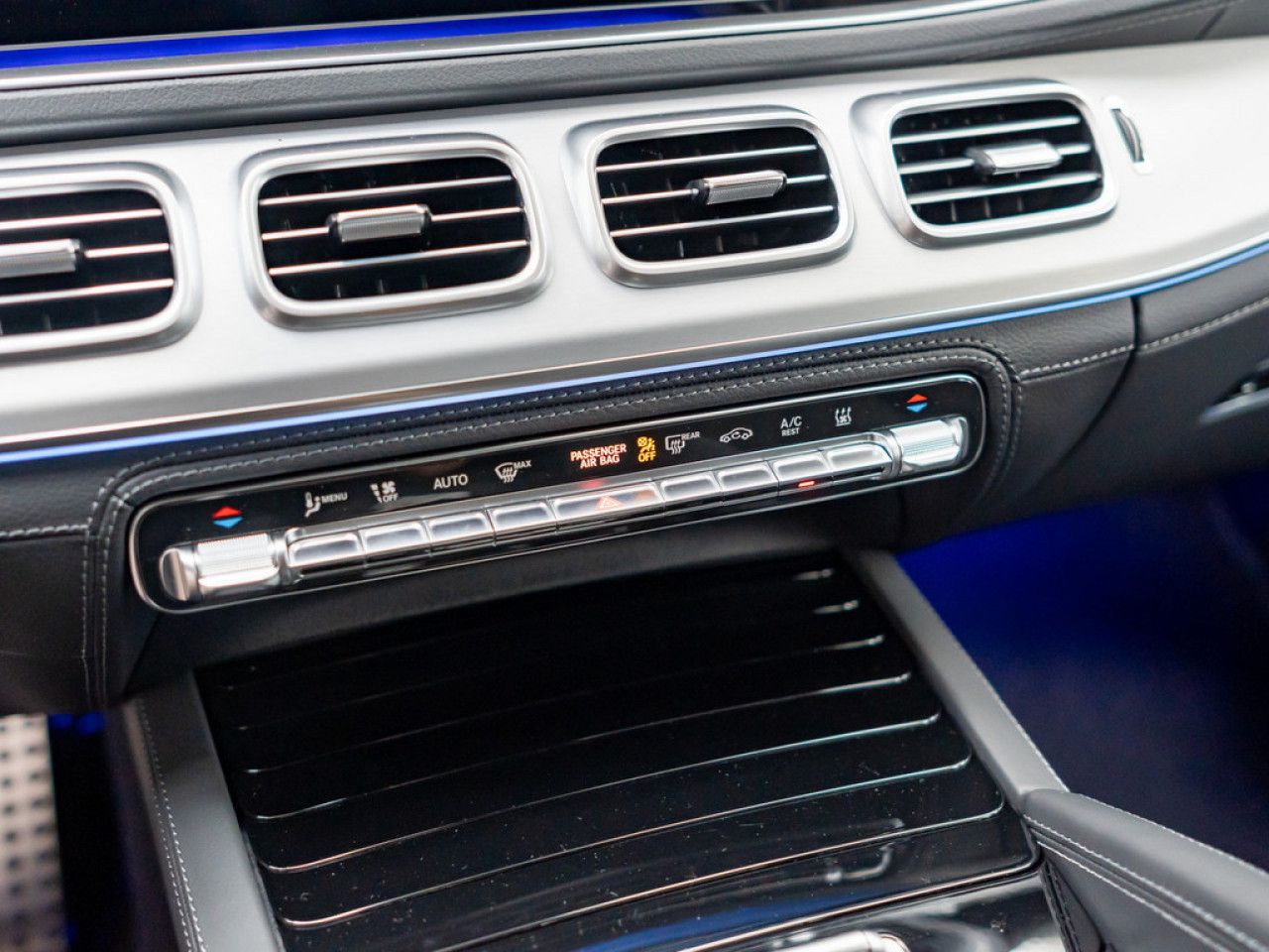 Mercedes-Benz GLS – Bild 11