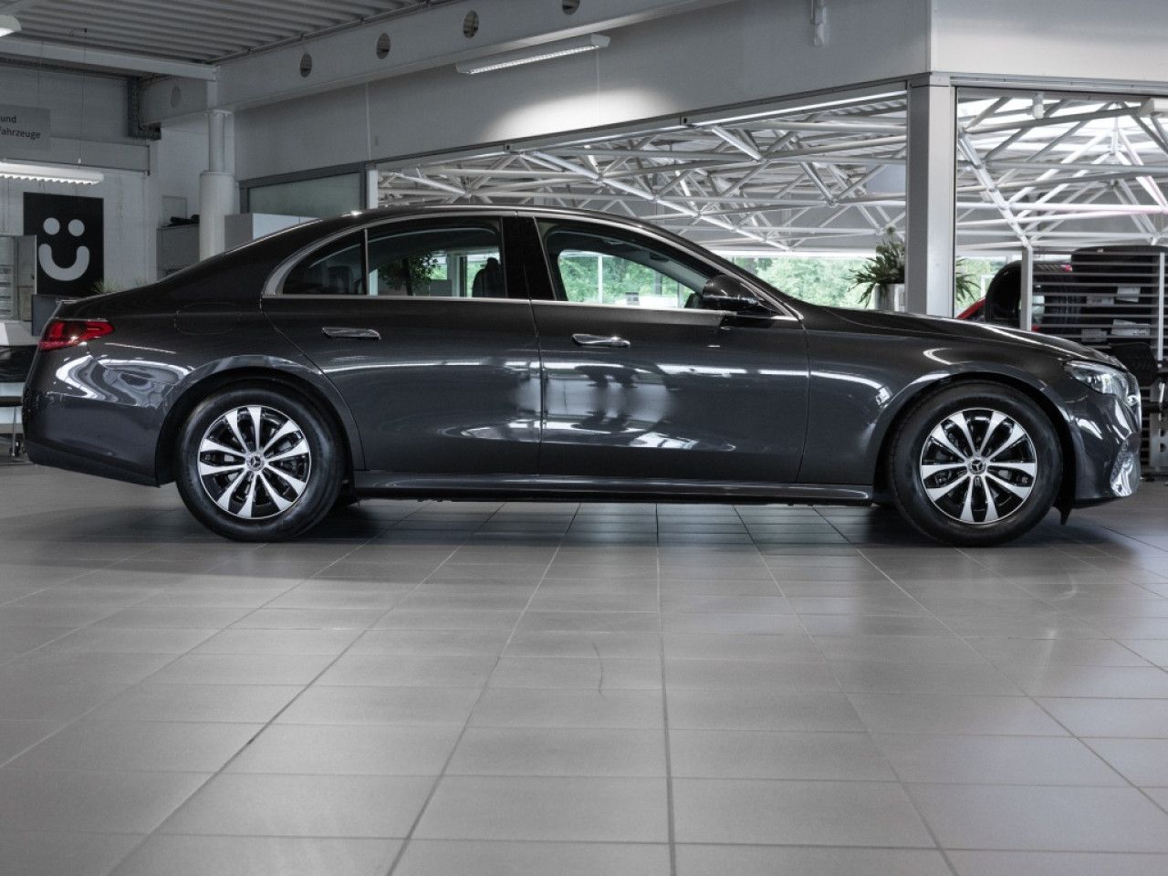 Mercedes-Benz E-Klasse – Bild 2