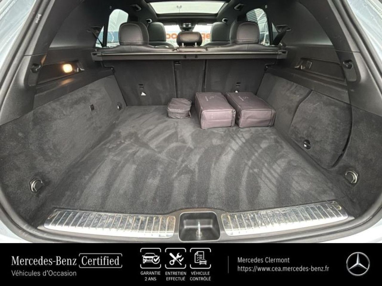 Photo du v&eacute;hicule 17 / 18