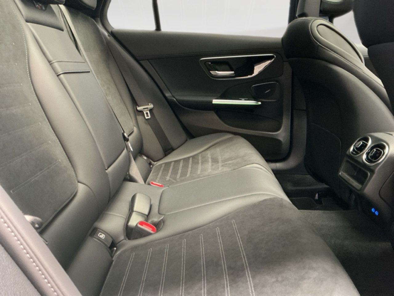 Mercedes-Benz C-Klasse – Bild 12