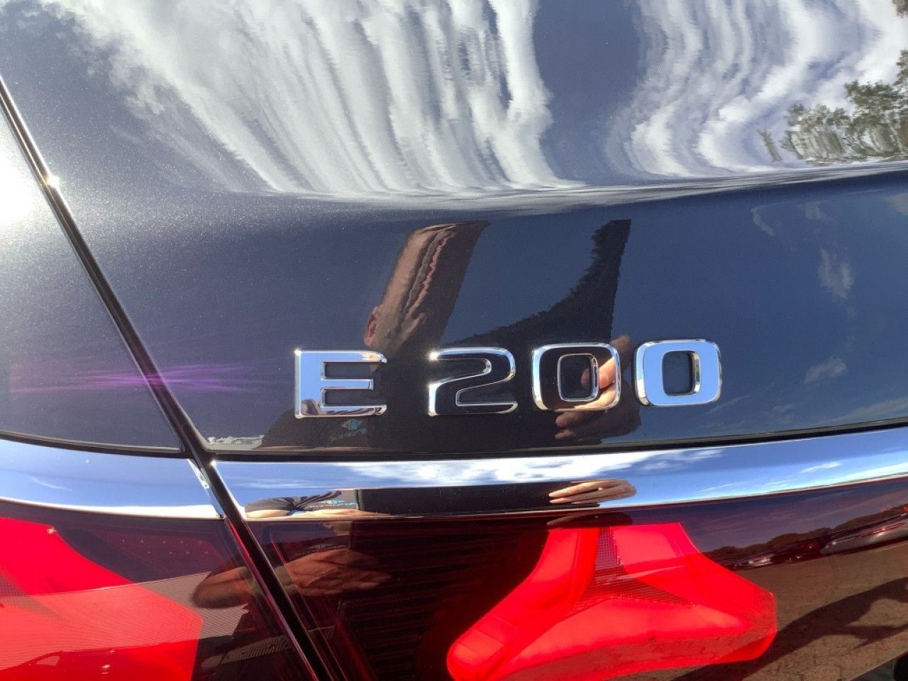 Mercedes-Benz E-Klasse – Bild 25