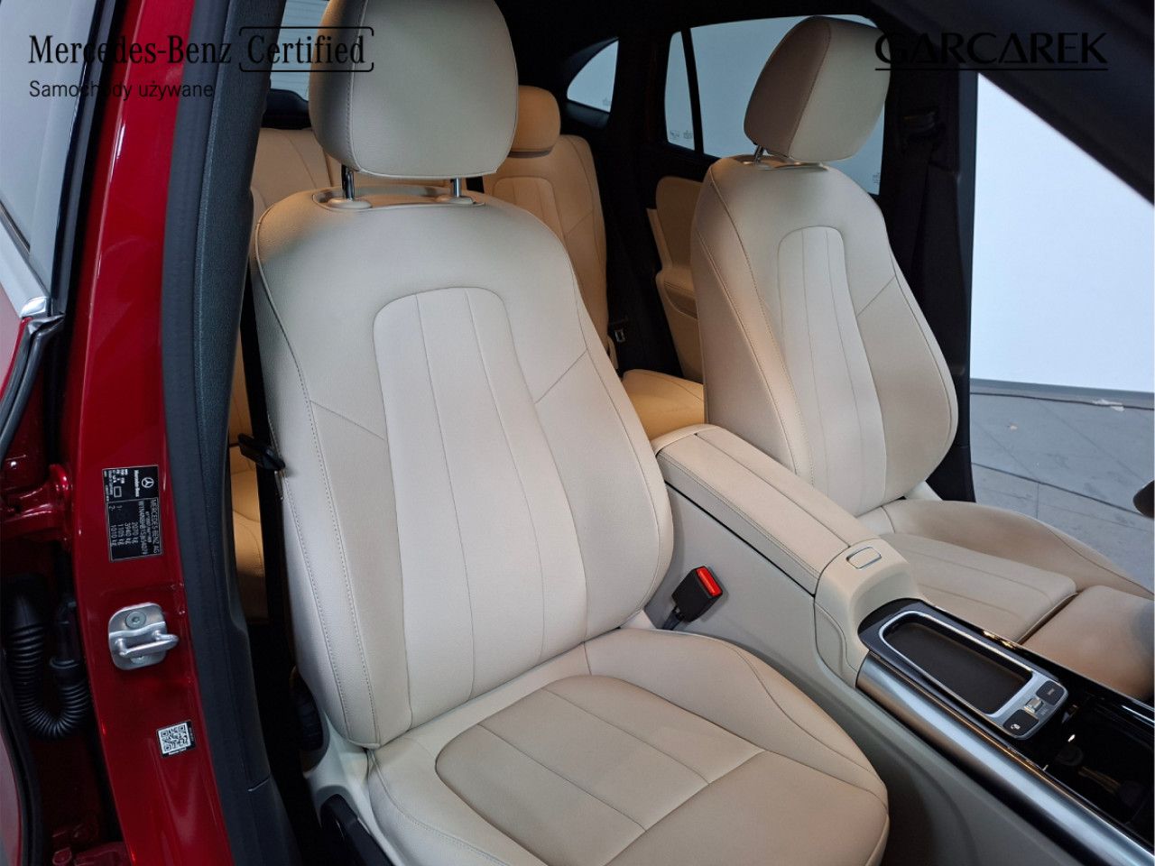 Zdj&eogon;cie pojazdu 19 / 24