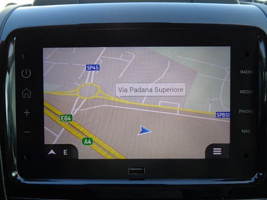 Vehicle image 13 / 15