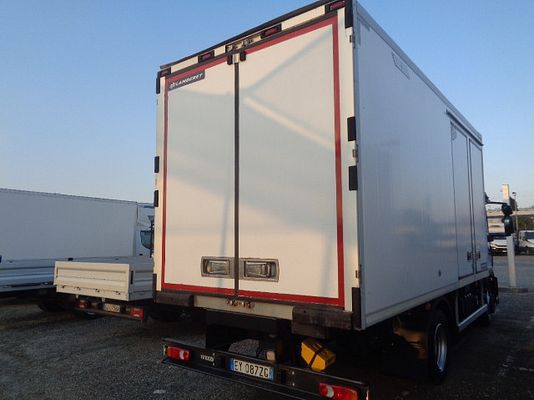 Vehicle image 5 / 22