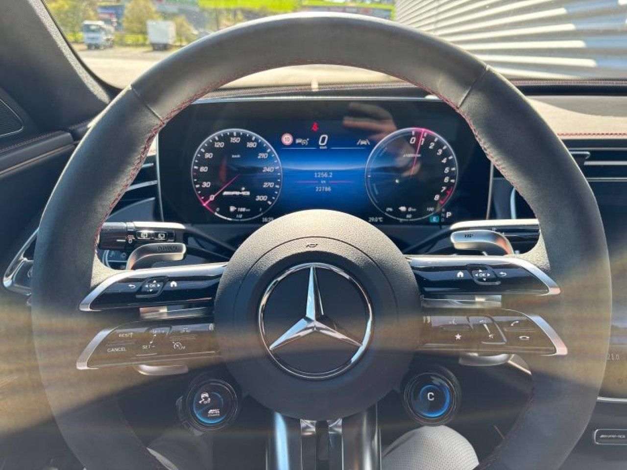 Photo du v&eacute;hicule 16 / 16