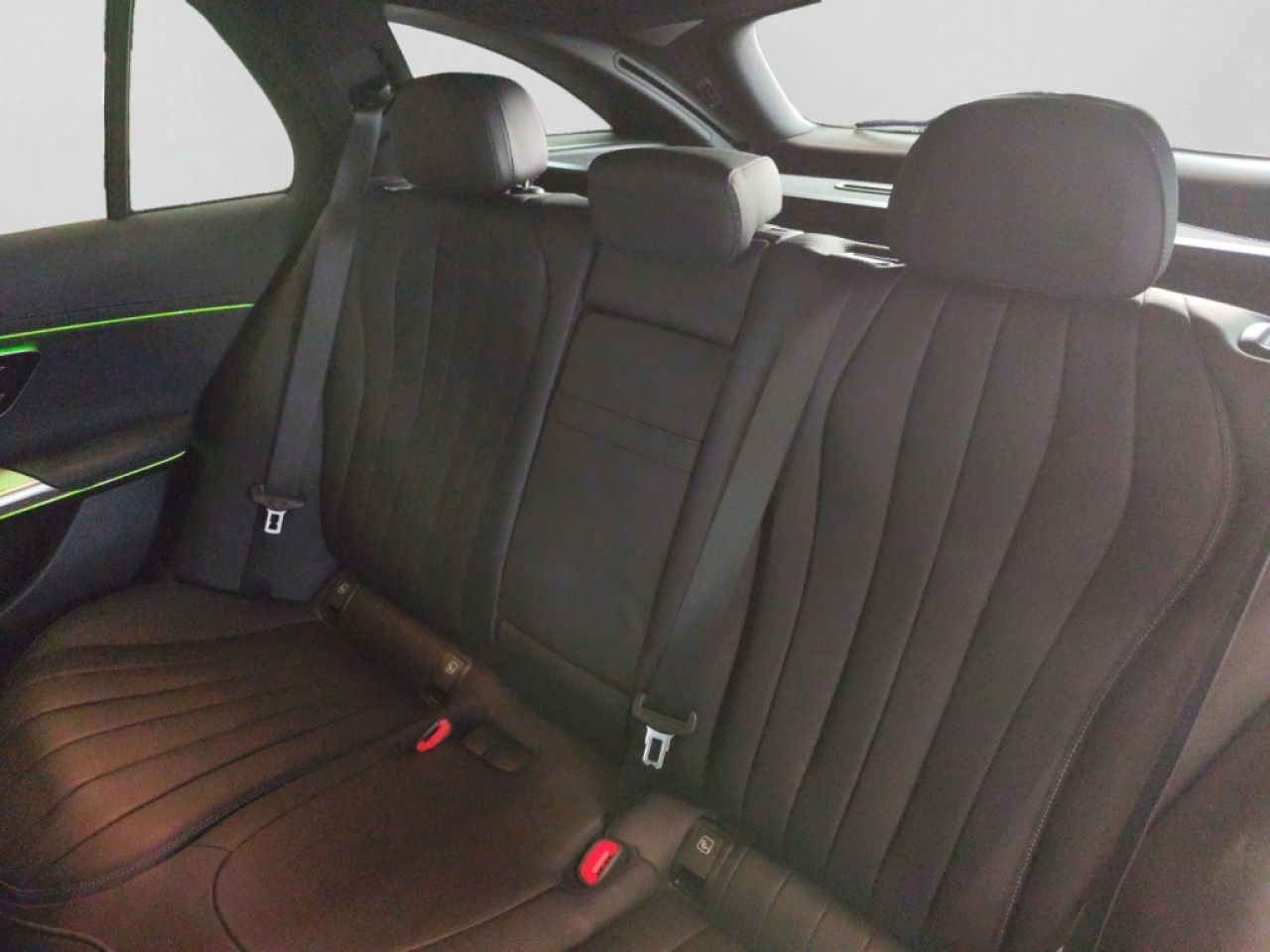 Mercedes-Benz E-Klasse – Bild 11