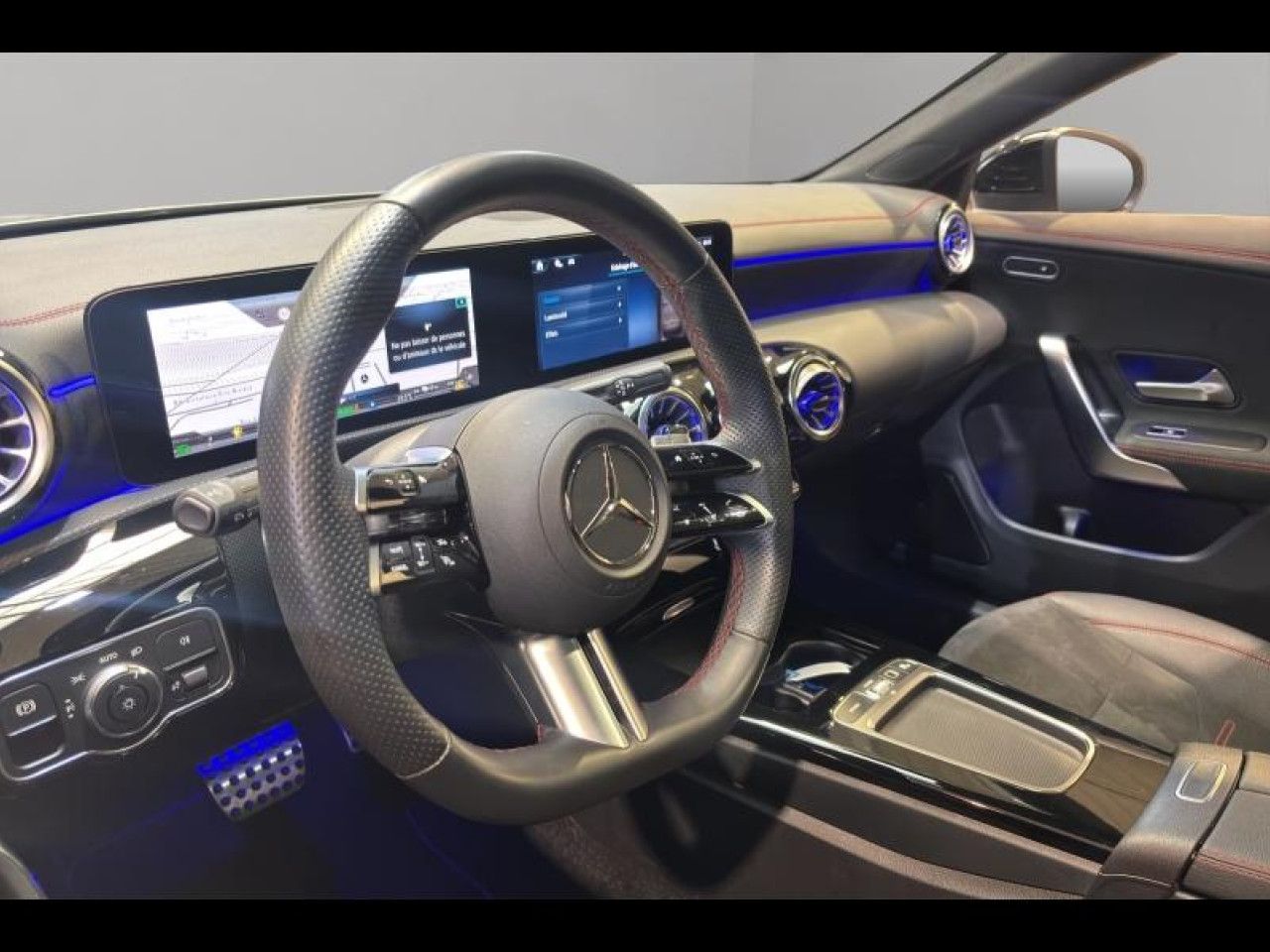 Photo du v&eacute;hicule 8 / 18