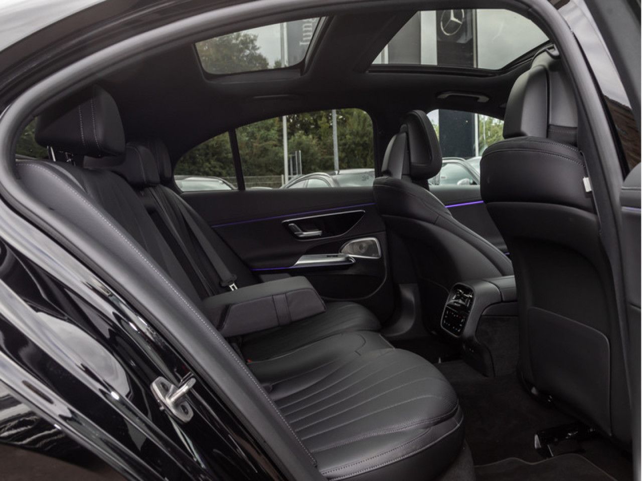 Mercedes-Benz E-Klasse – Bild 9