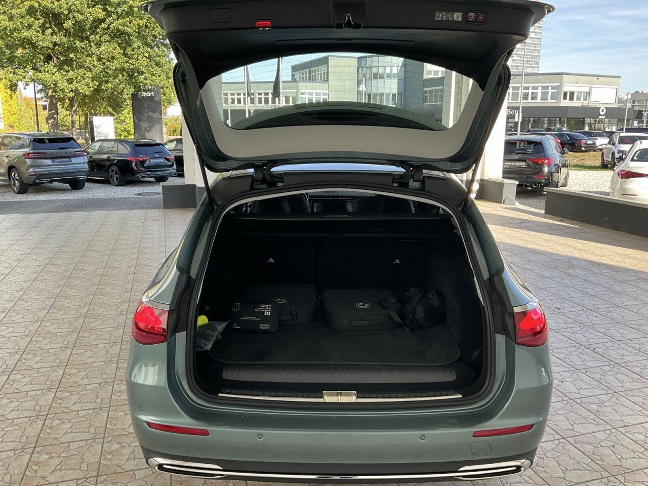 Mercedes-Benz E-Klasse – Bild 21