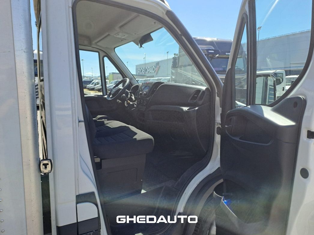 IVECO | 35C14H BOX + SPONDA