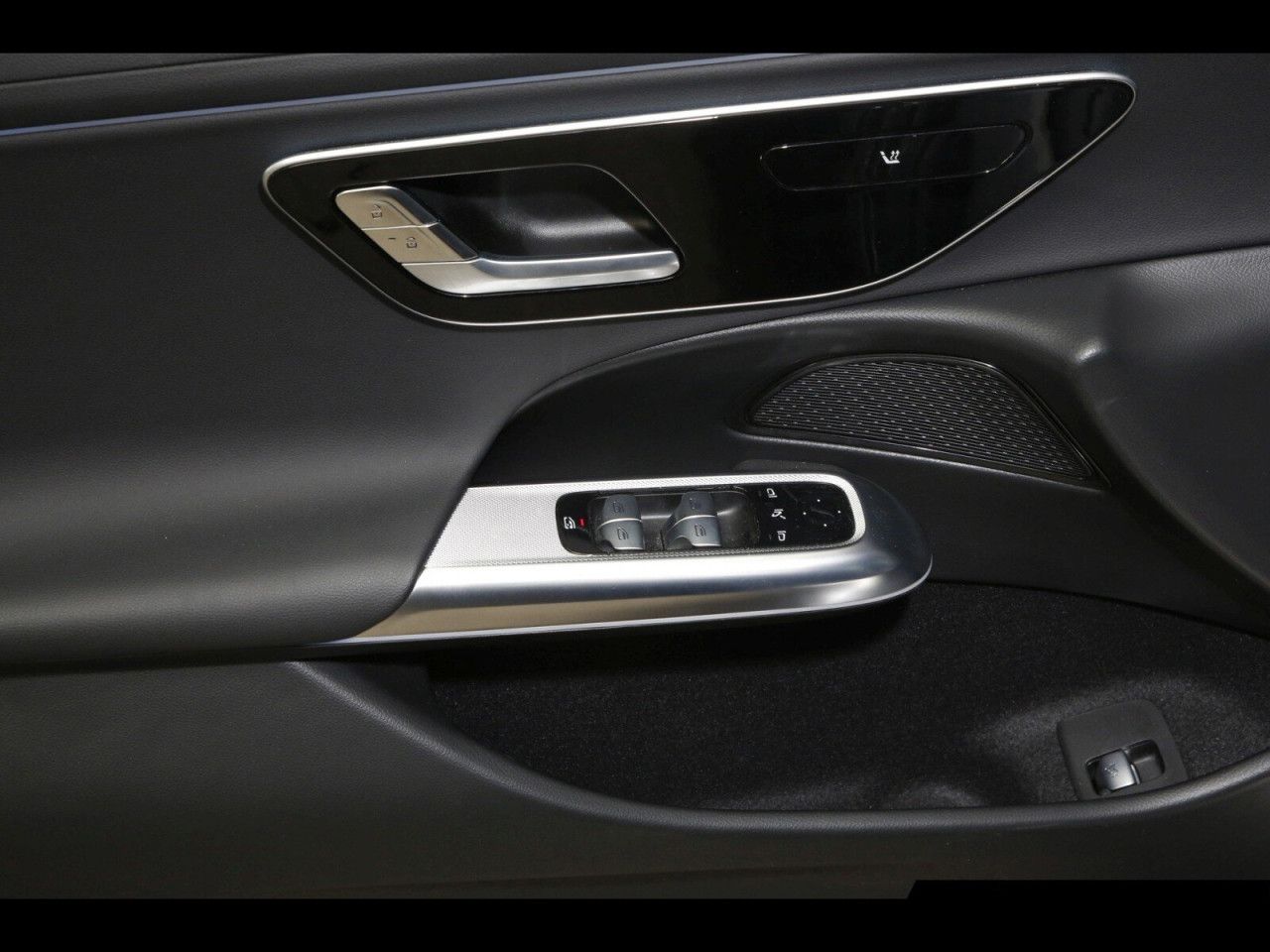 Mercedes-Benz E-Klasse – Bild 14
