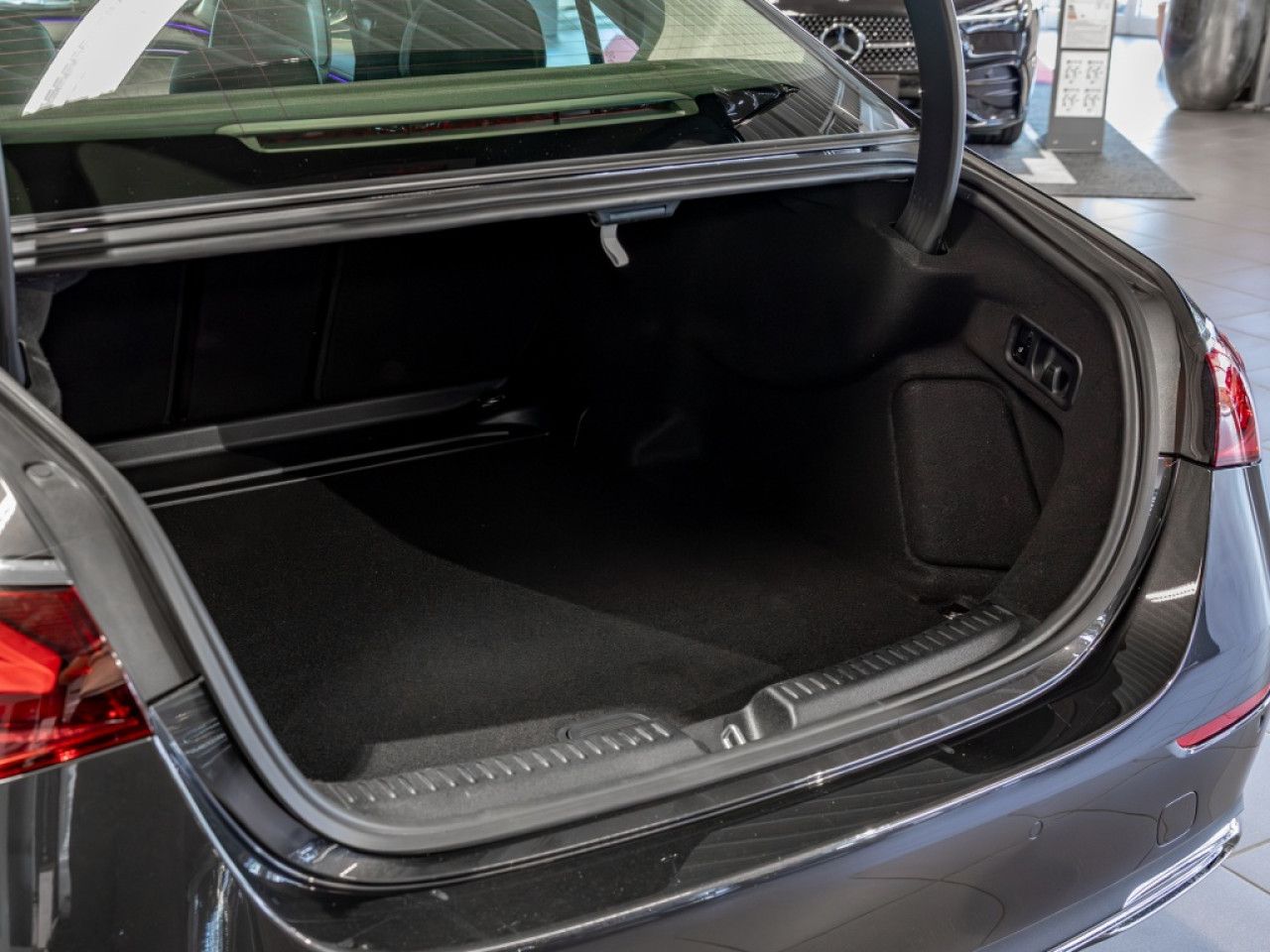 Mercedes-Benz E-Klasse – Bild 17
