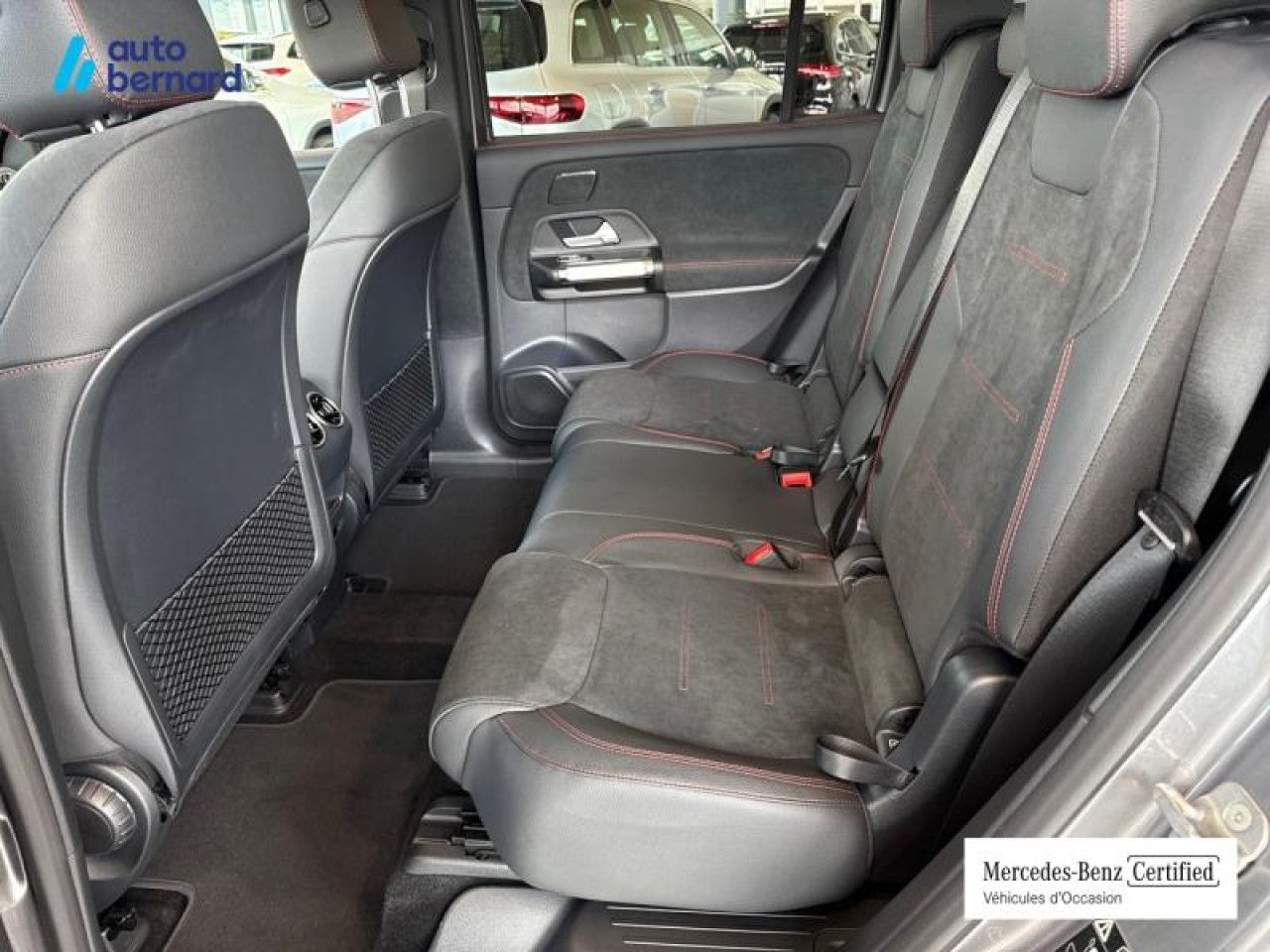 Photo du v&eacute;hicule 10 / 17