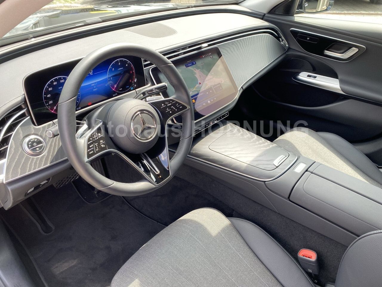 Mercedes-Benz E-Klasse – Bild 13