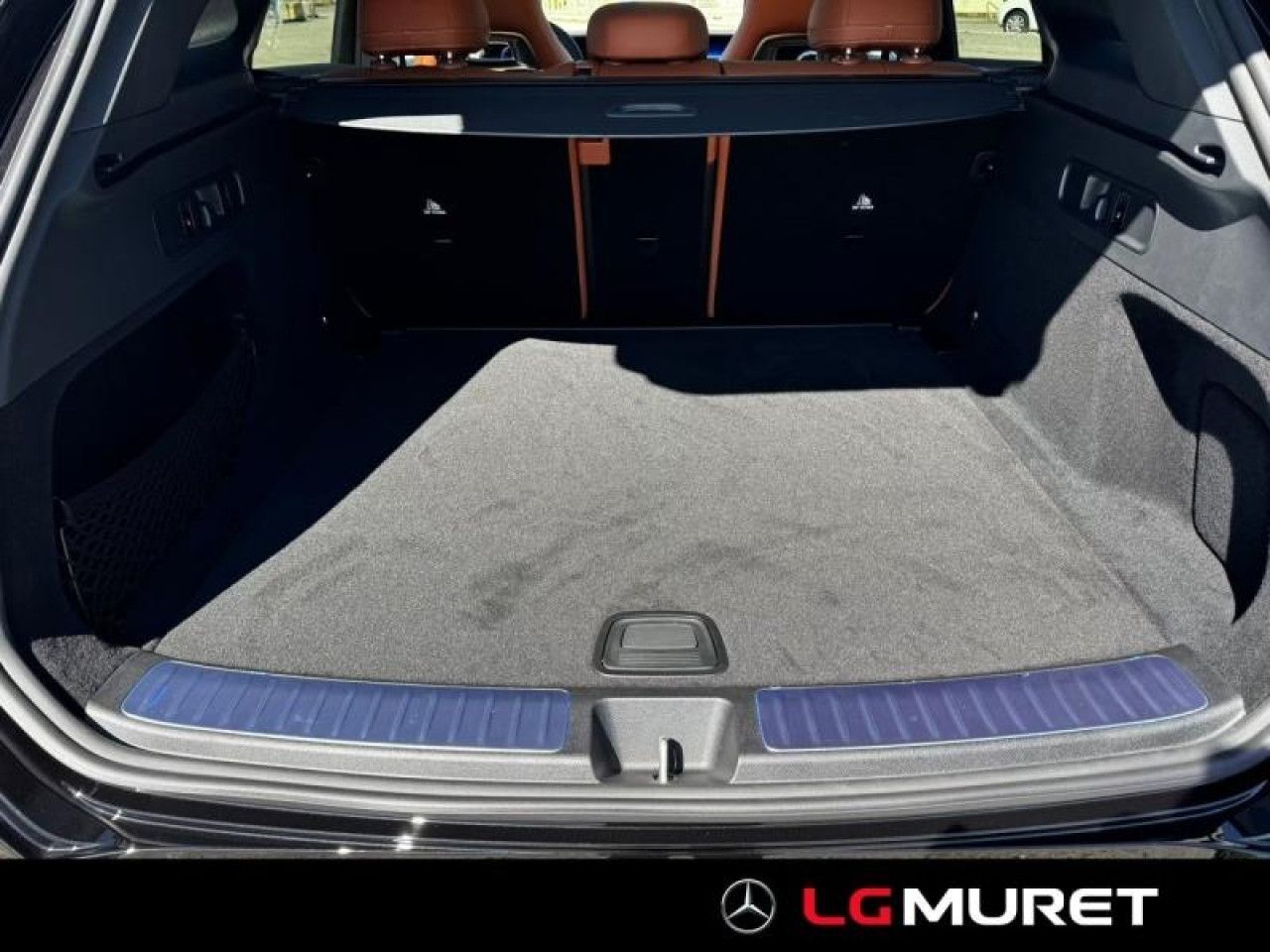 Photo du v&eacute;hicule 10 / 18