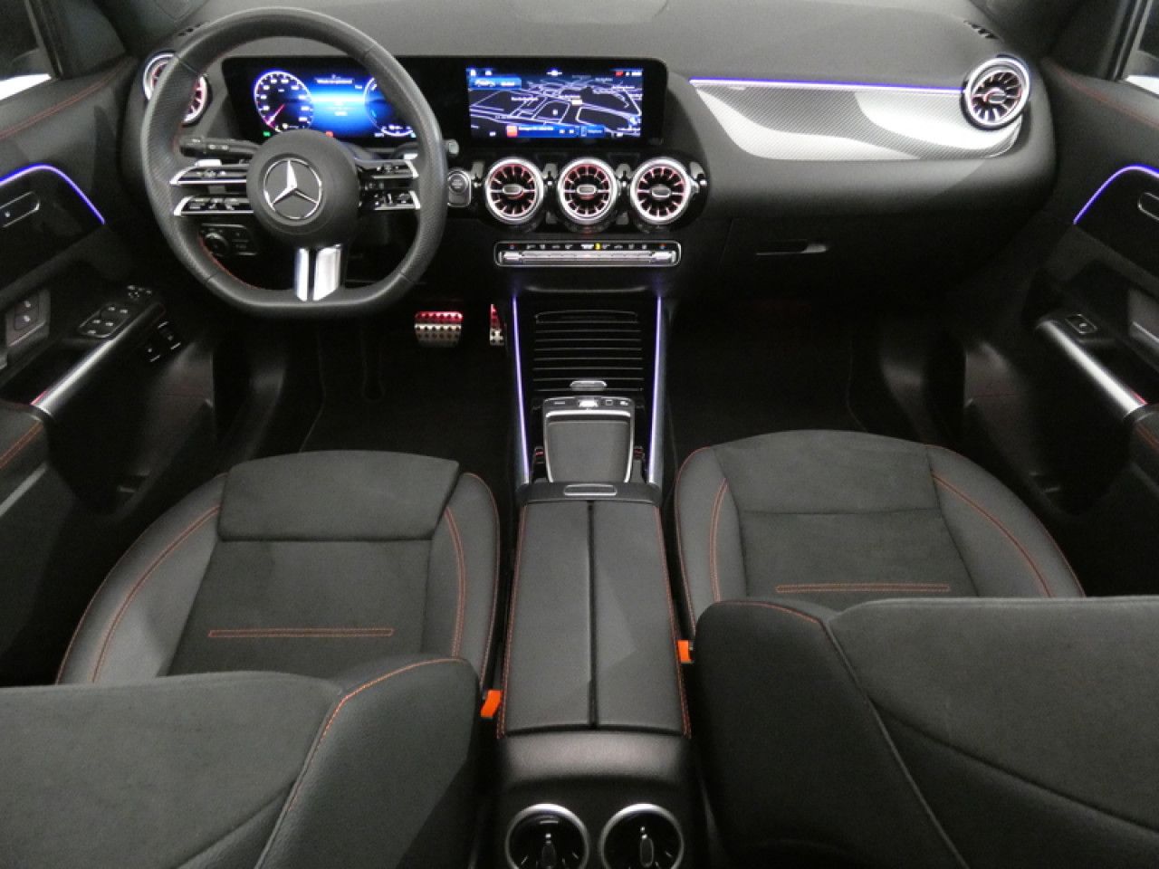 Photo du v&eacute;hicule 11 / 18