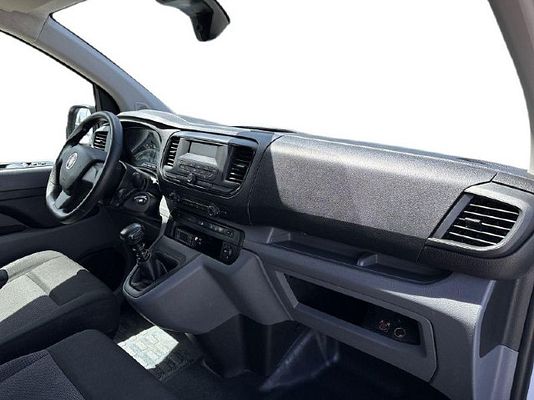 Vehicle image 3 / 15