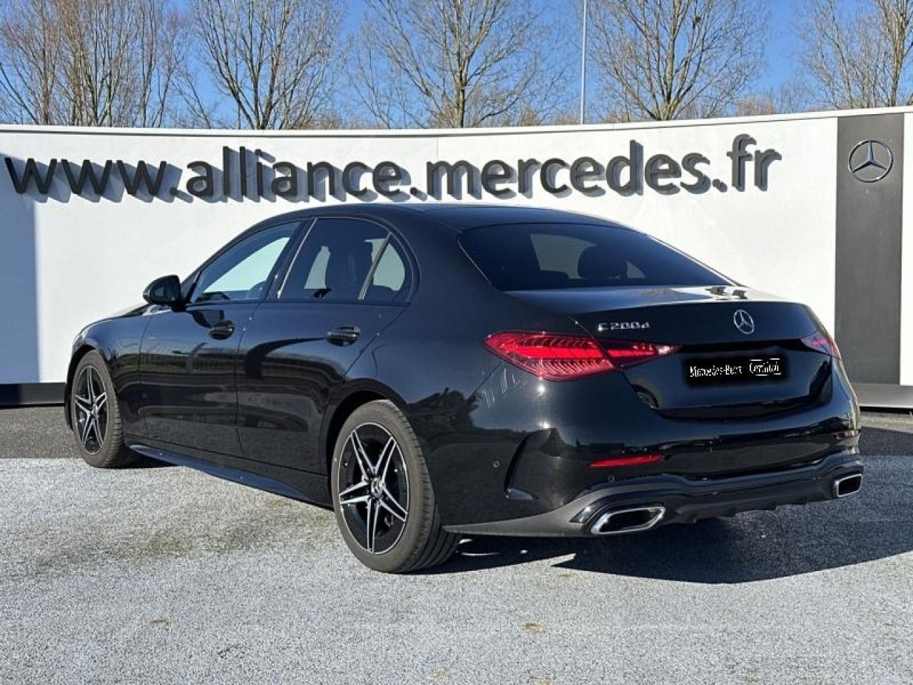 Photo du v&eacute;hicule 3 / 18