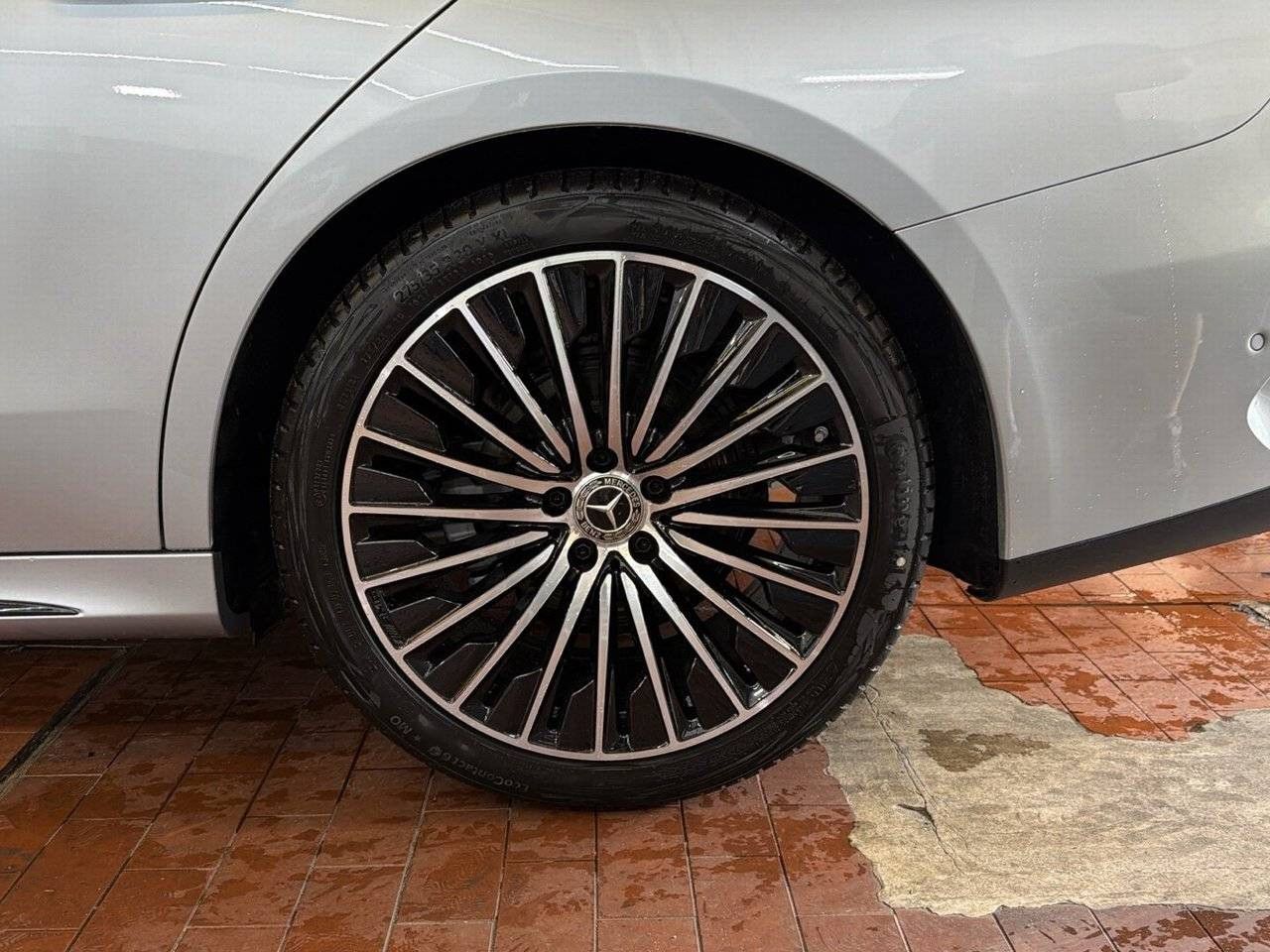 Mercedes-Benz E-Klasse – Bild 7