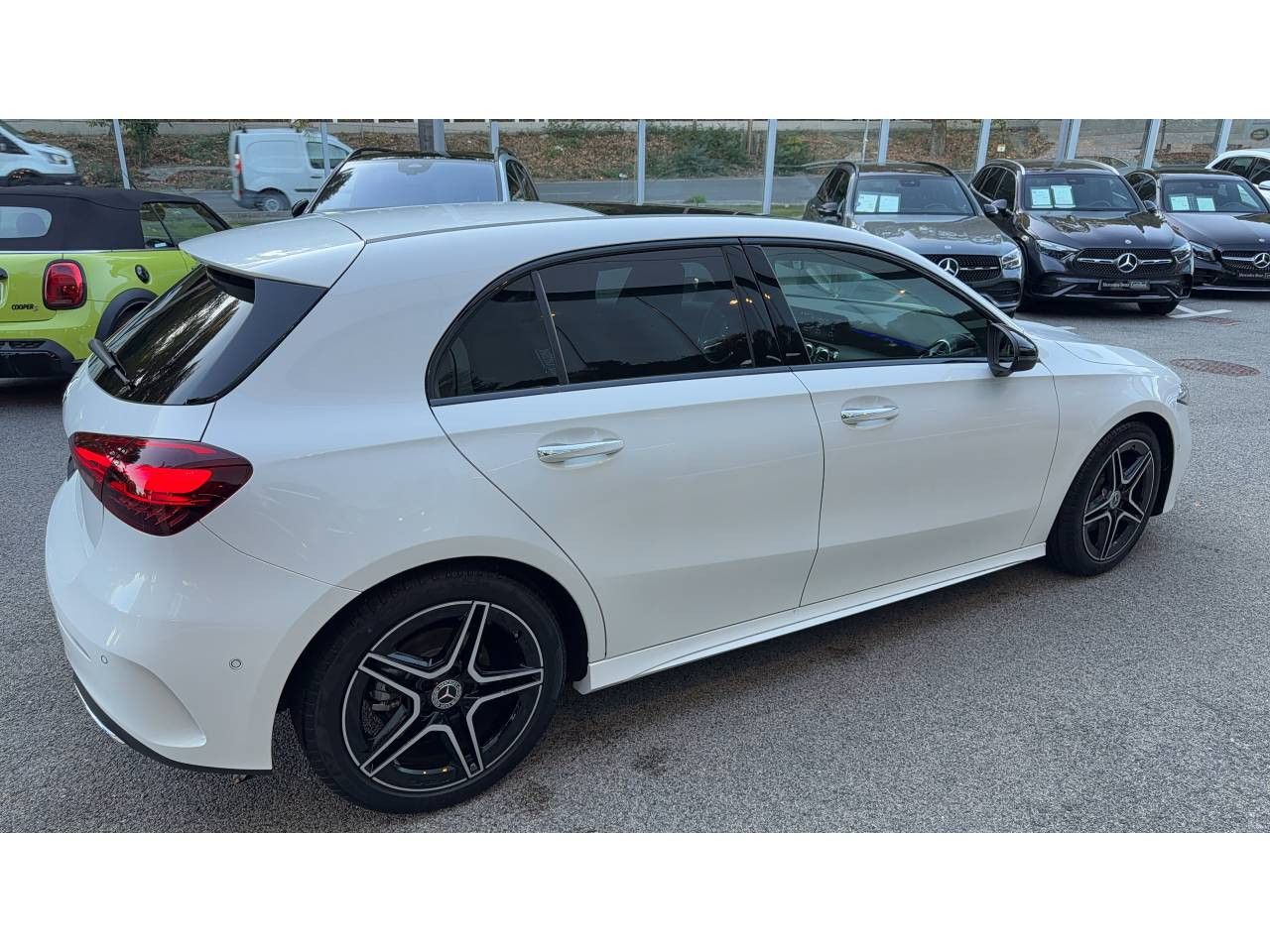 Photo du véhicule 2 / 17