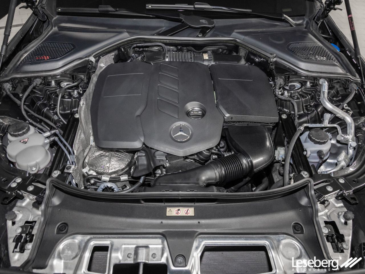 Mercedes-Benz E-Klasse – Bild 8