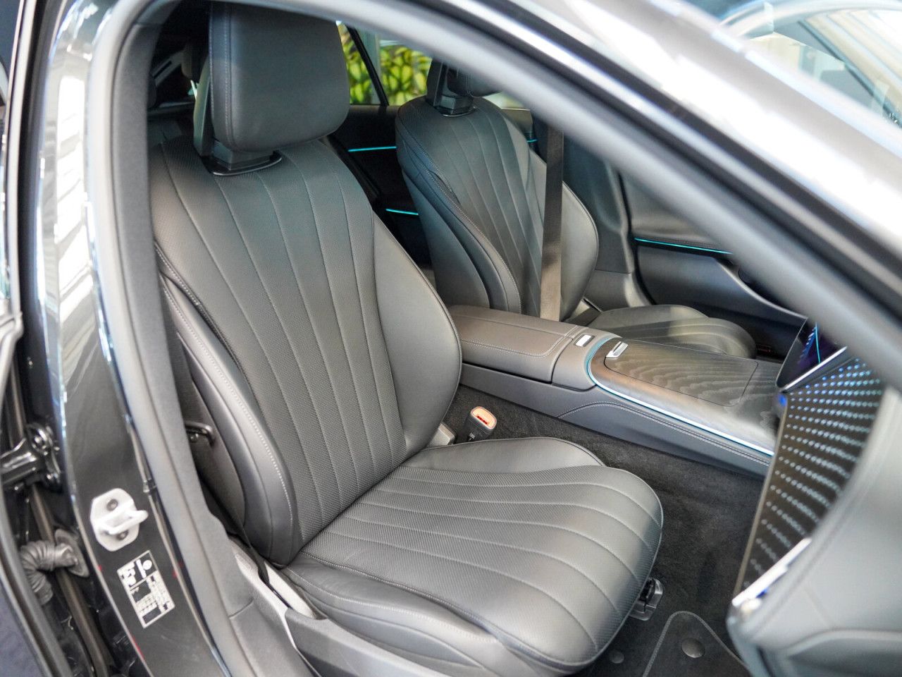 Mercedes-Benz E-Klasse – Bild 10