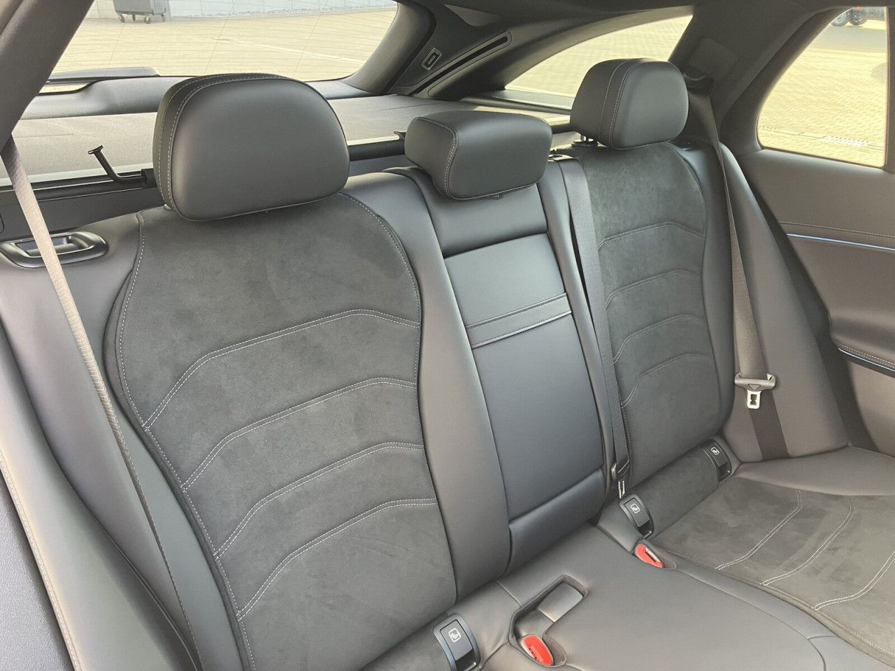 Mercedes-Benz E-Klasse – Bild 9