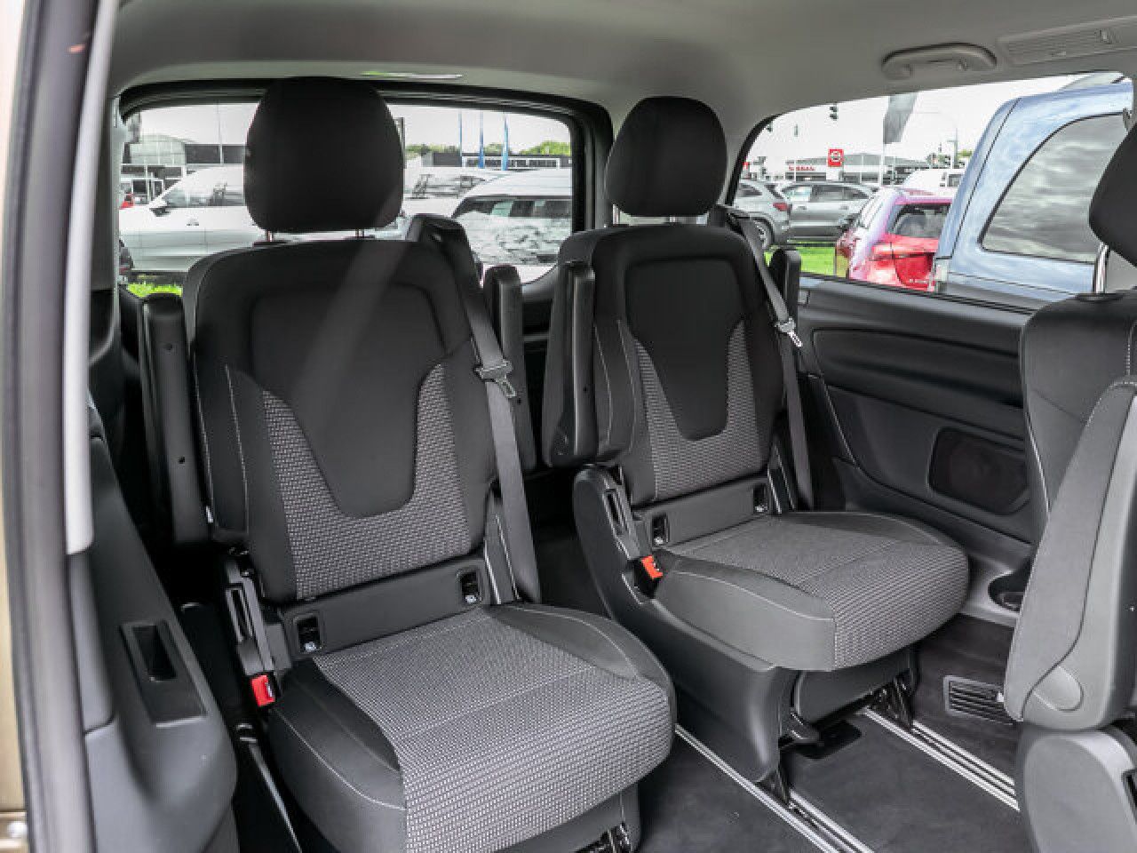 Mercedes-Benz EQV – Bild 7
