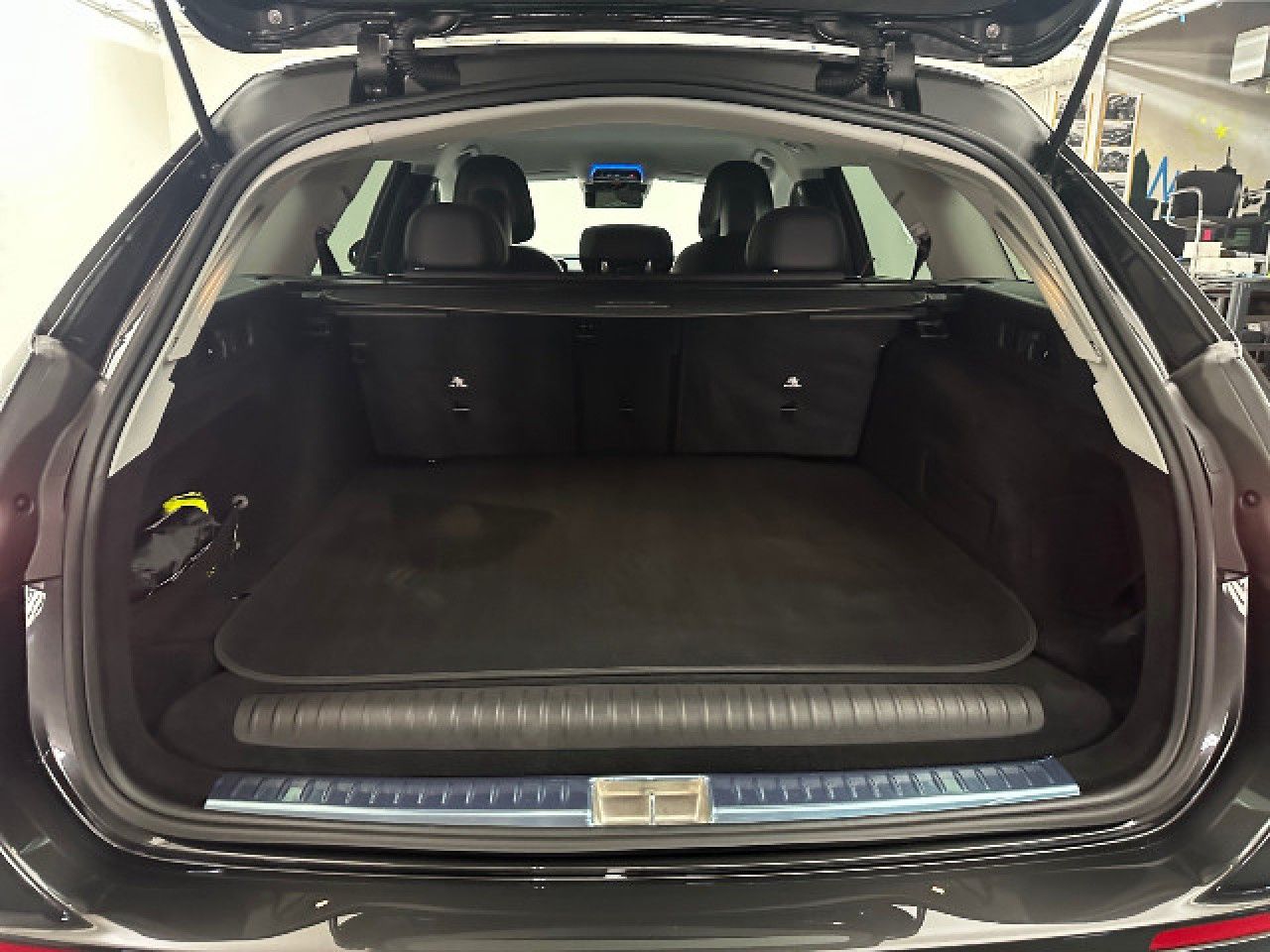 Mercedes-Benz E-Klasse – Bild 13
