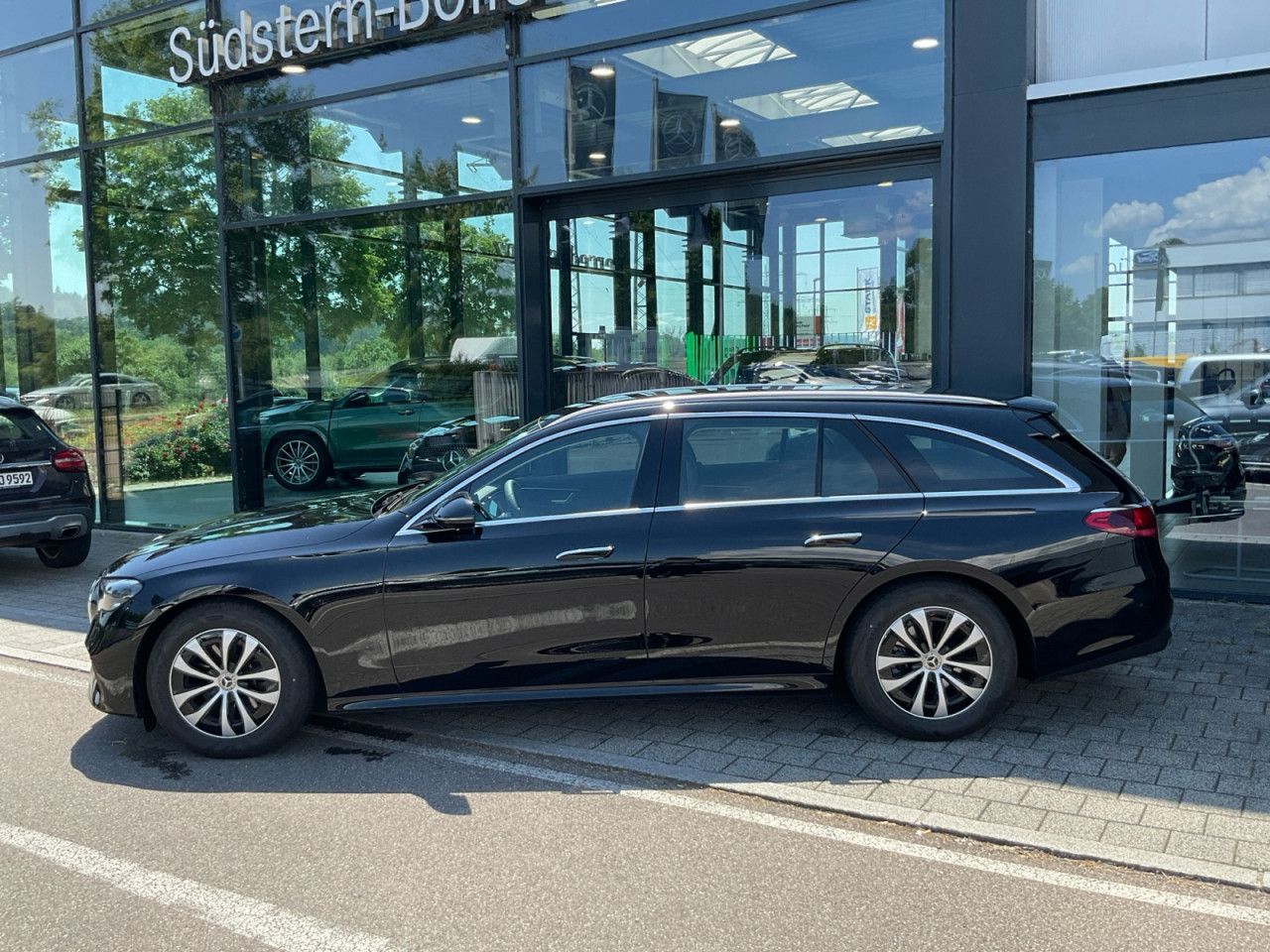 Mercedes-Benz E-Klasse – Bild 2