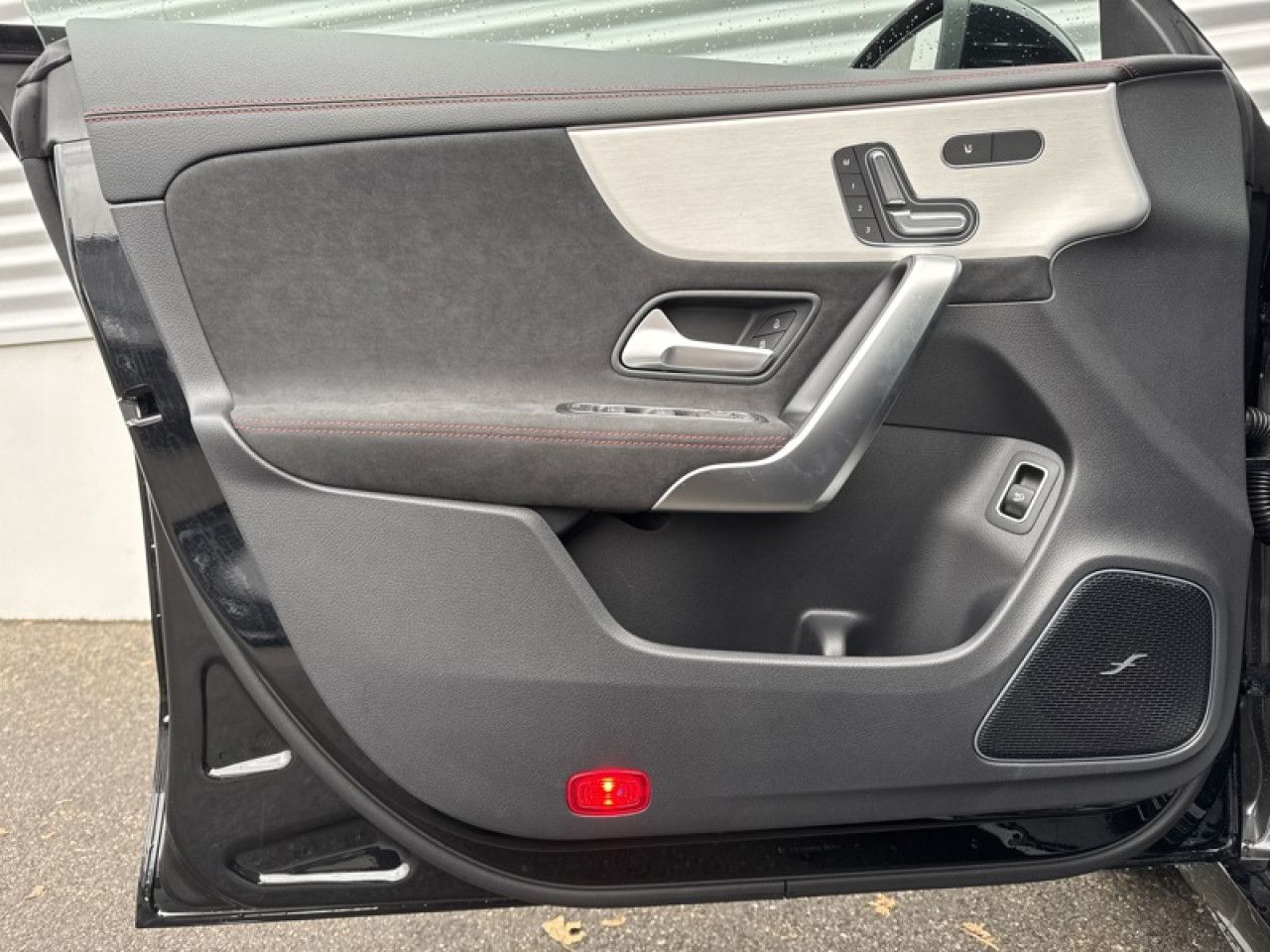 Photo du v&eacute;hicule 13 / 18