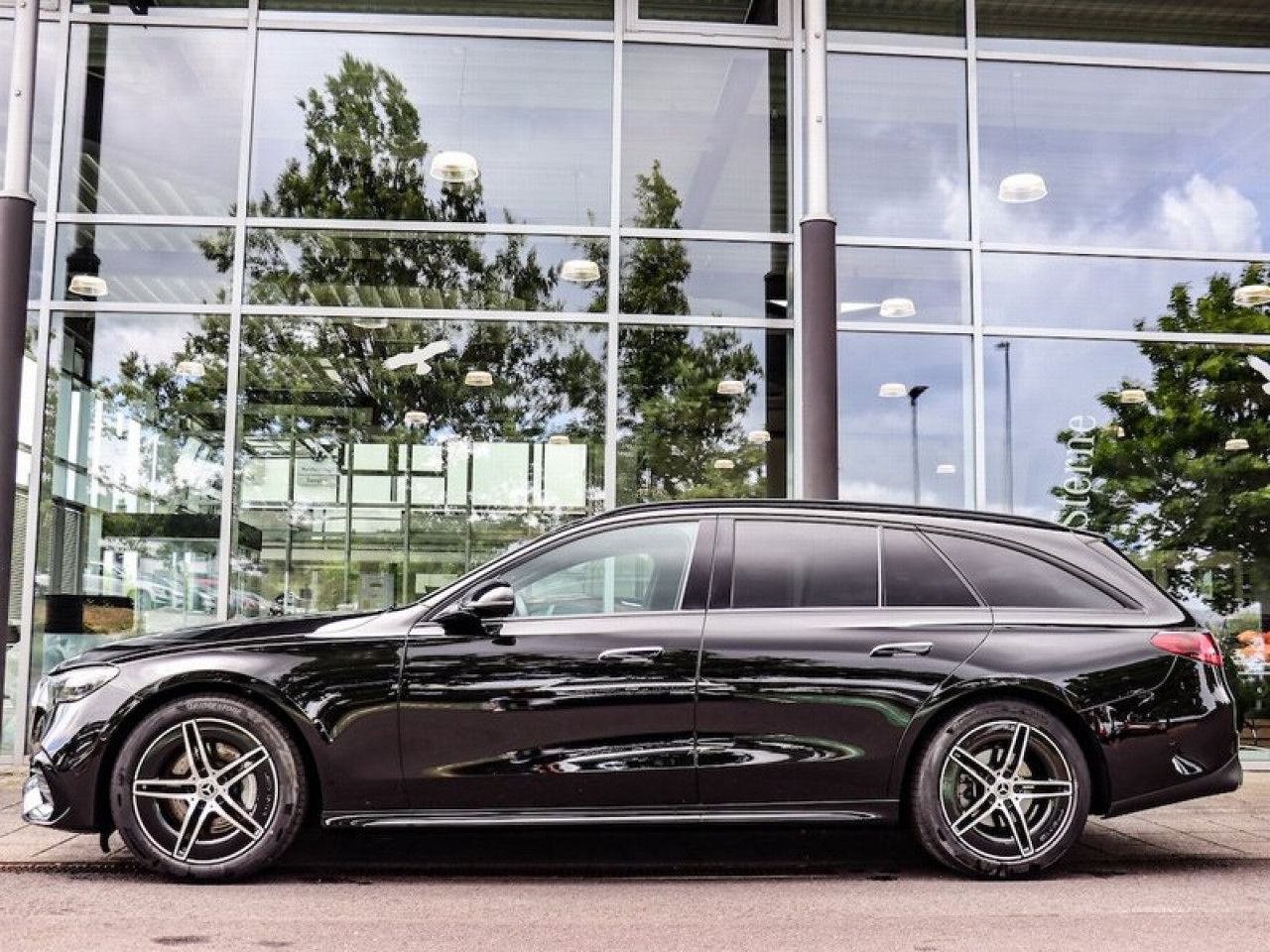 Mercedes-Benz E-Klasse – Bild 12